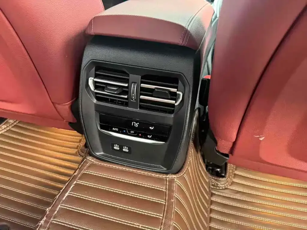 BMW 3 Series 2024 из CN, фото 4