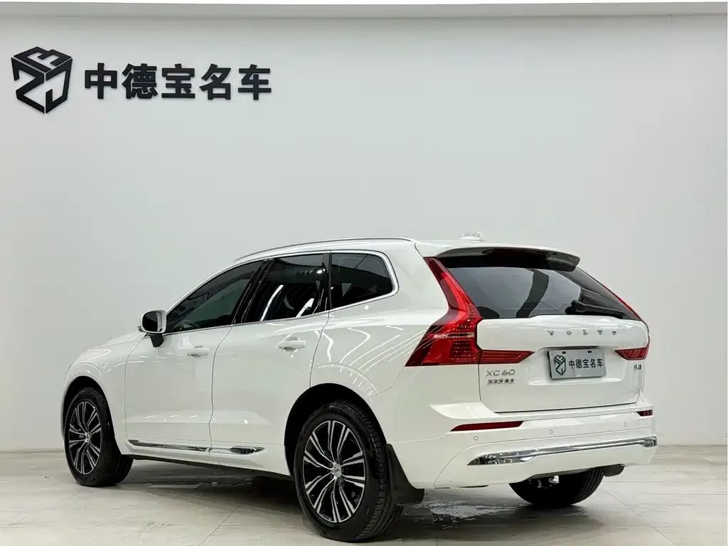 Volvo XC60 — фото 4