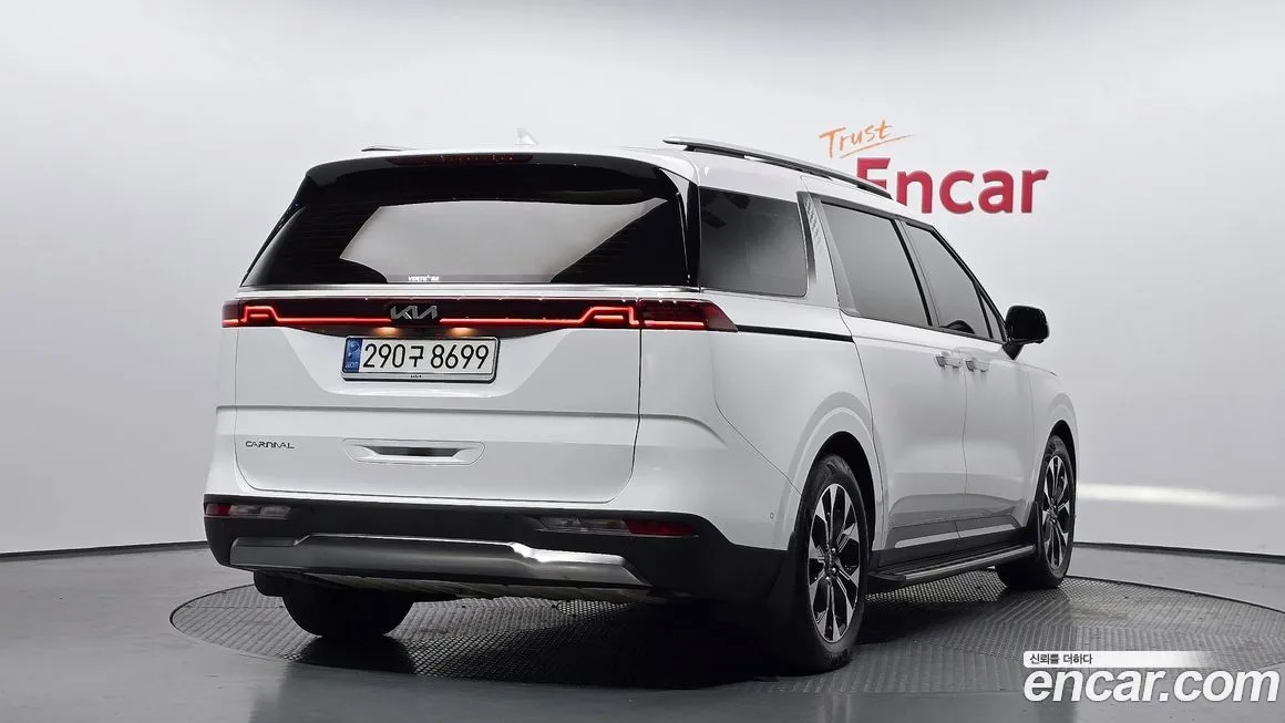 Kia Carnival — фото 2