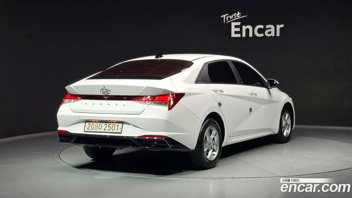 Hyundai AVANTE — фото 2