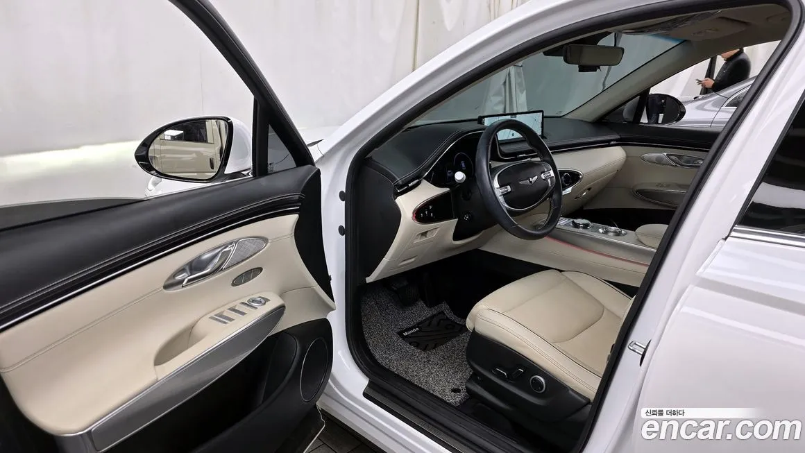 Genesis GV70 — фото 10
