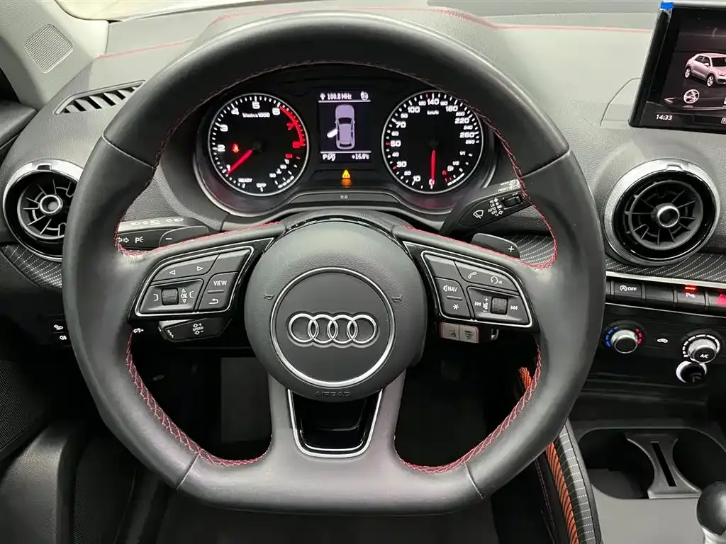 Audi Q2L 2022 из CN, фото 3