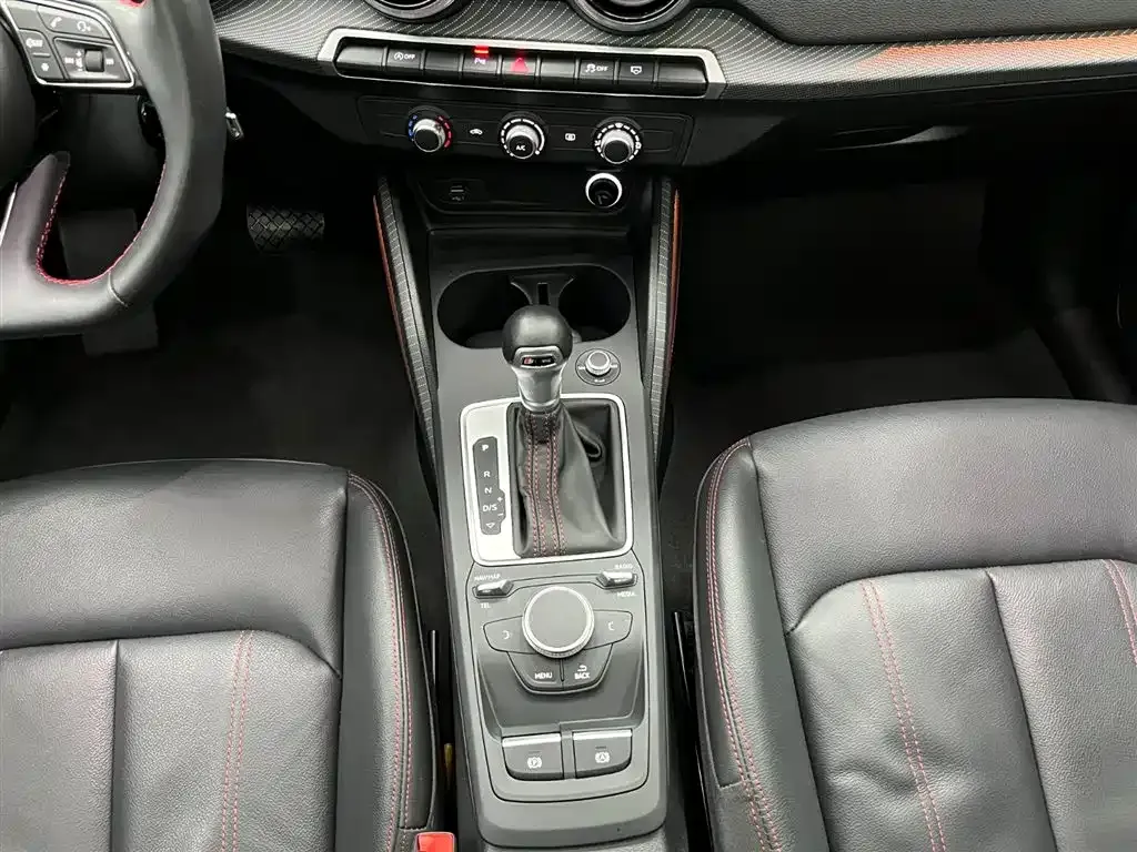 Audi Q2L 2022 из CN, фото 5