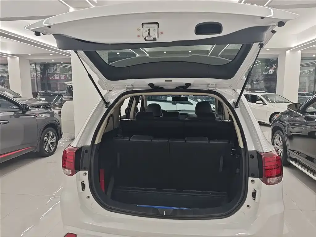 Mitsubishi Outlander 2022 из CN, фото 4
