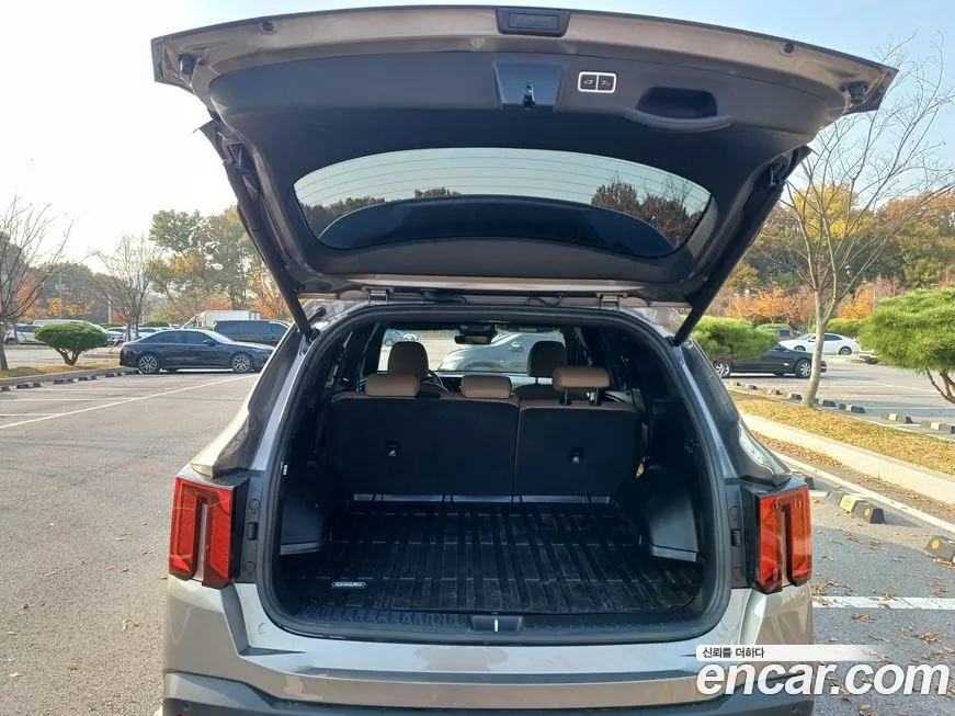 Kia Sorento — фото 10