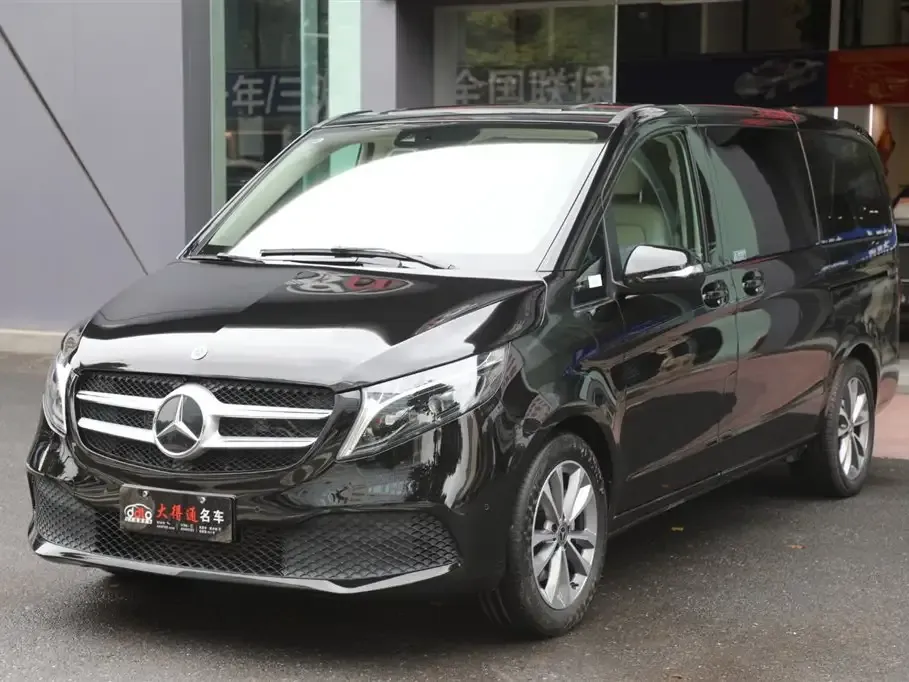 Mercedes-Benz V-Class 2023 из CN, фото 1