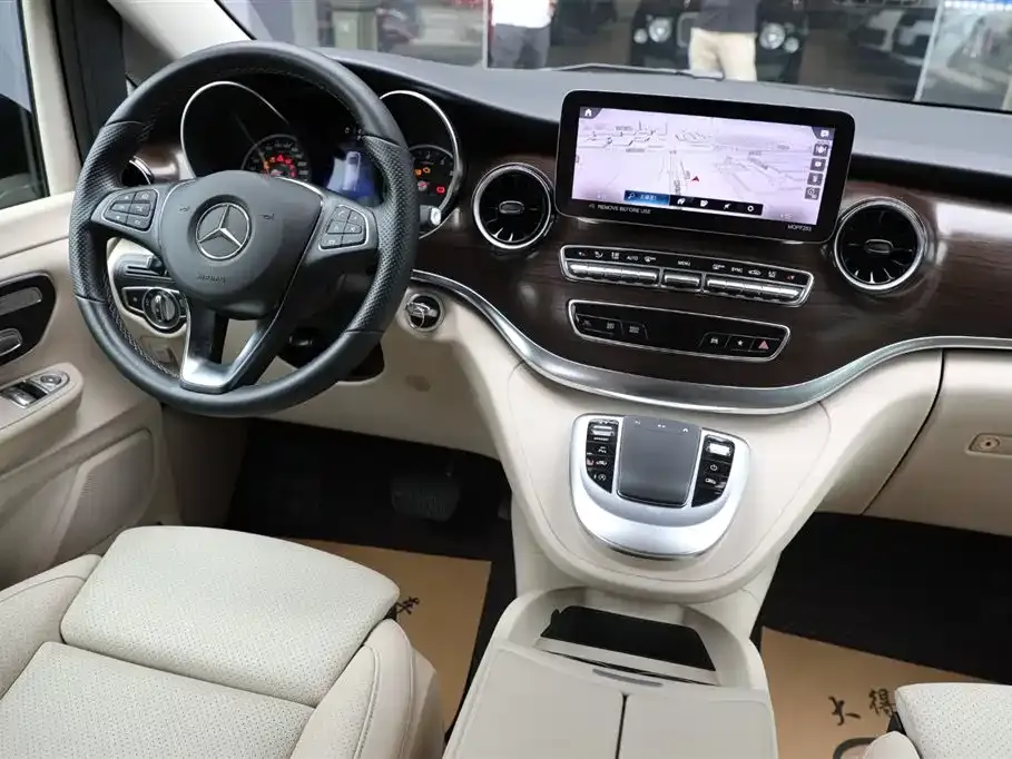 Mercedes-Benz V-Class 2023 из CN, фото 10