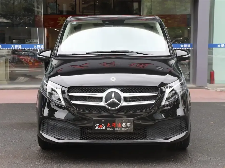 Mercedes-Benz V-Class 2023 из CN, фото 2
