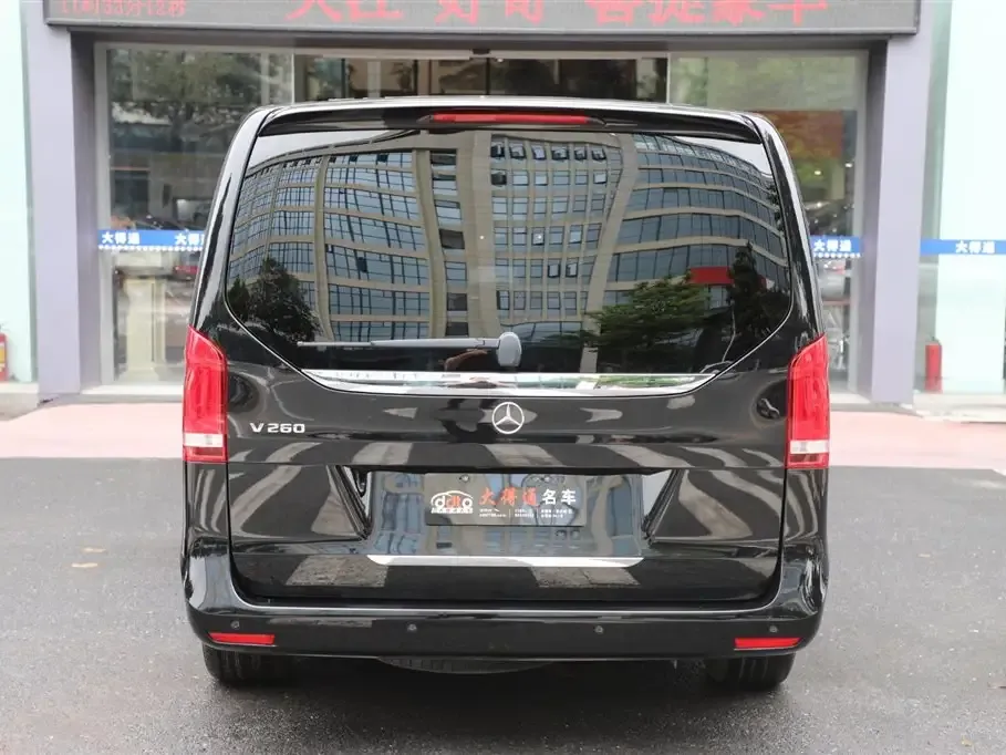 Mercedes-Benz V-Class 2023 из CN, фото 4