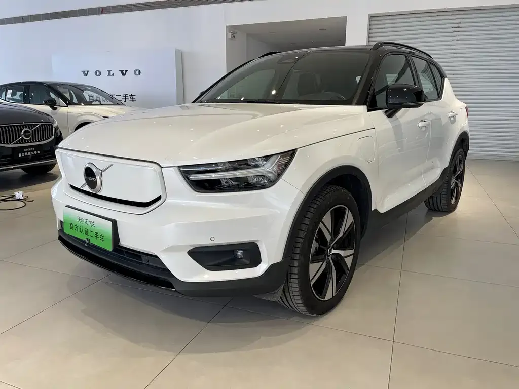 Volvo XC40 NEV — фото 1
