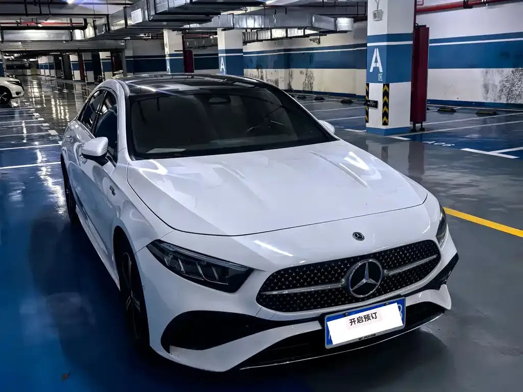 Mercedes-Benz A-Class 2023 из CN, фото 3
