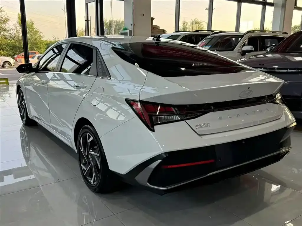Hyundai Elantra 2024 из CN, фото 5
