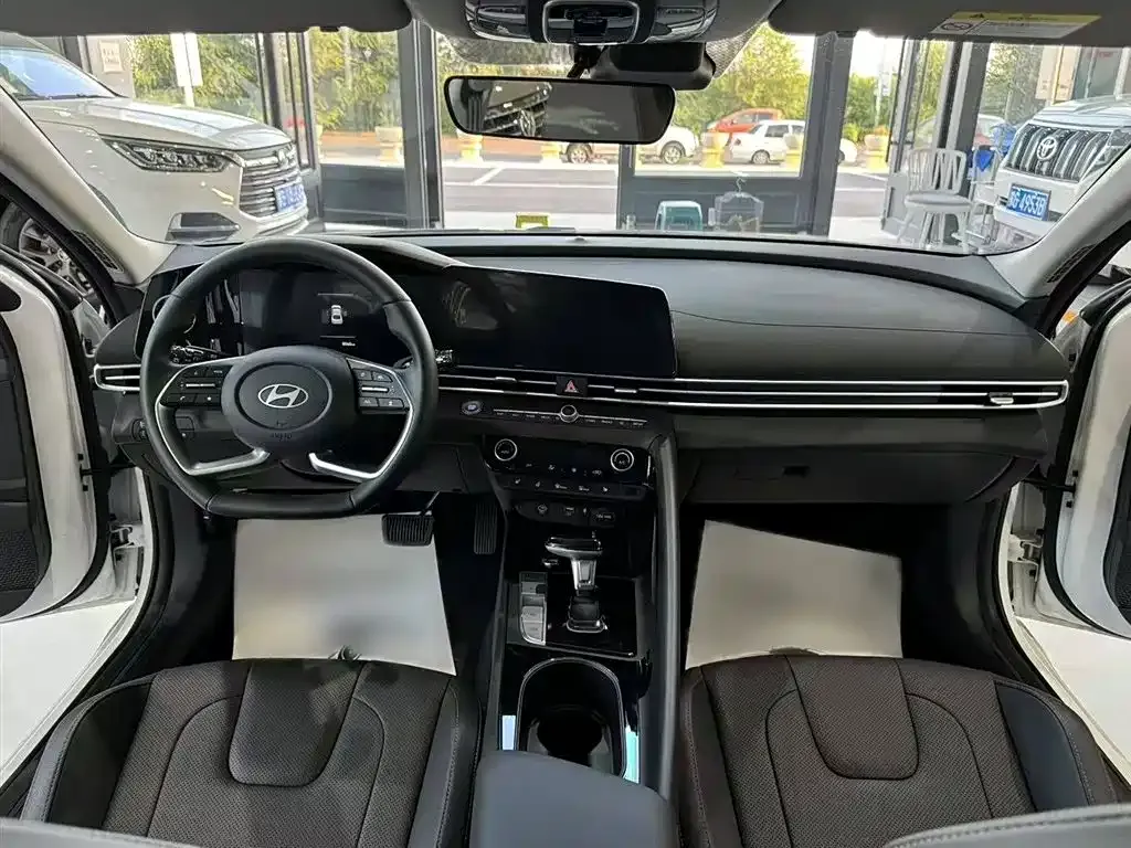Hyundai Elantra 2024 из CN, фото 8