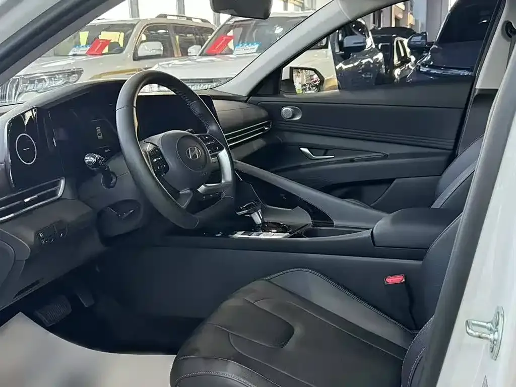 Hyundai Elantra 2024 из CN, фото 9