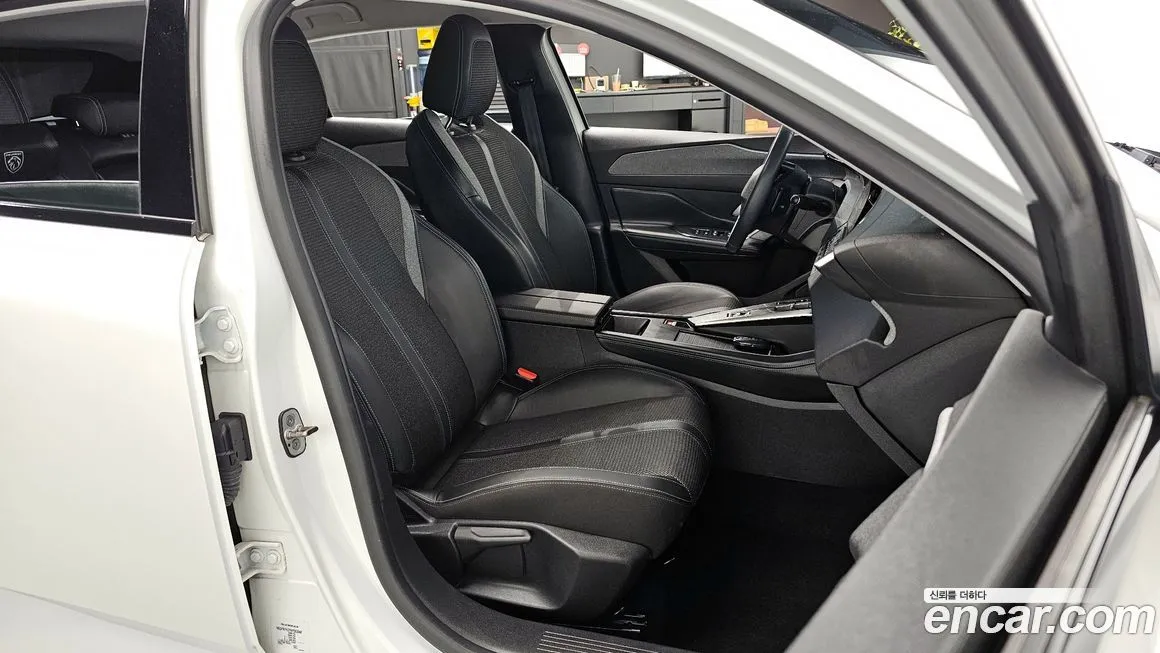 Peugeot 308 2022 из KR, фото 10