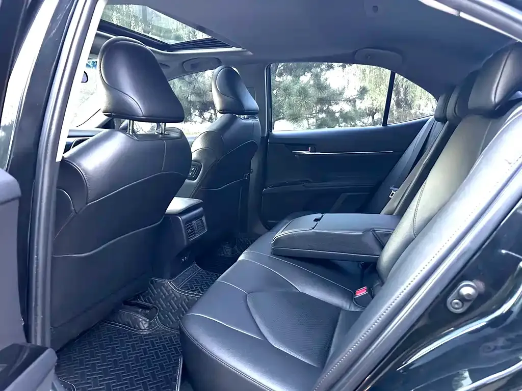 Toyota Camry 2021 из CN, фото 8