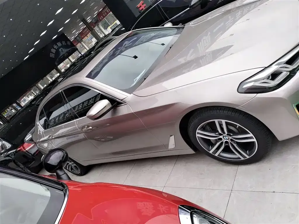BMW 5 Series 2023 из CN, фото 4