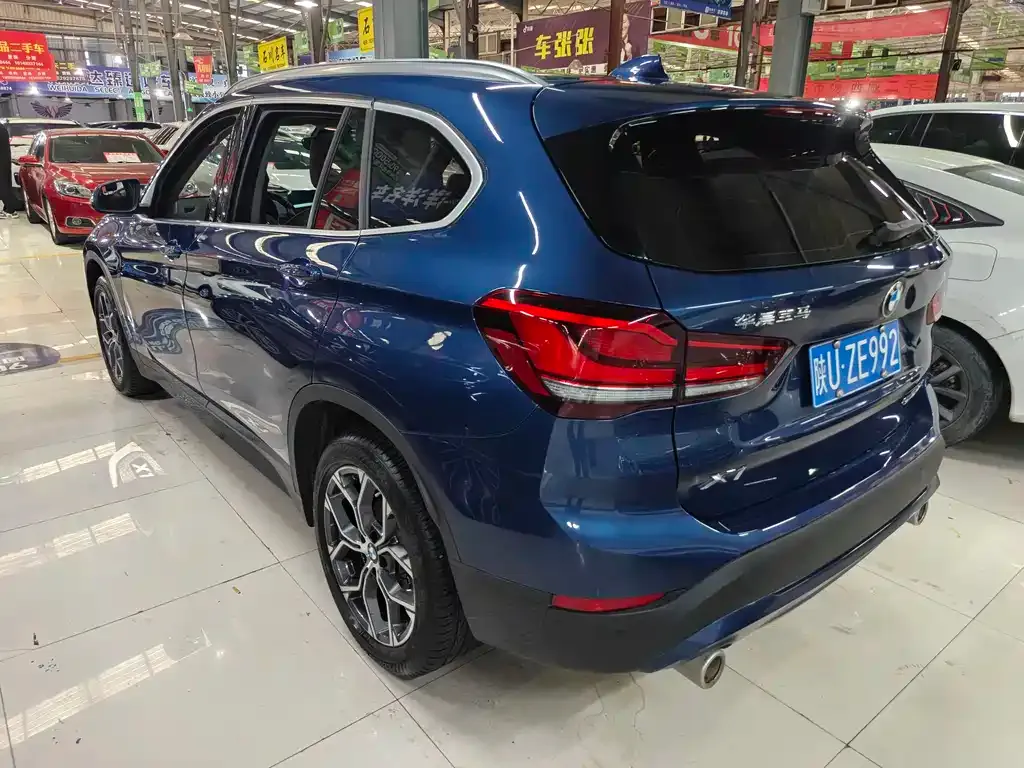 BMW X1 2021 из CN, фото 8