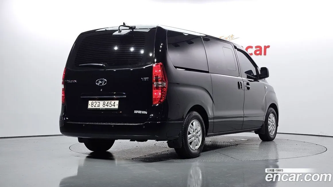 Hyundai Starex — фото 2