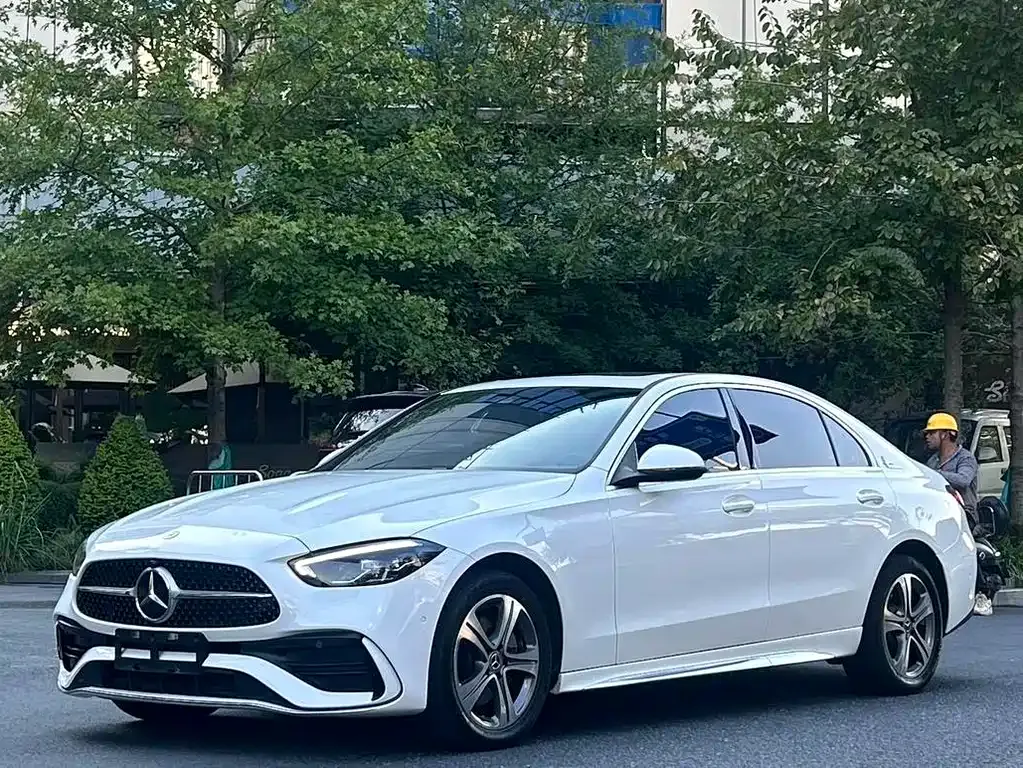 Mercedes-Benz C-Class — фото 1