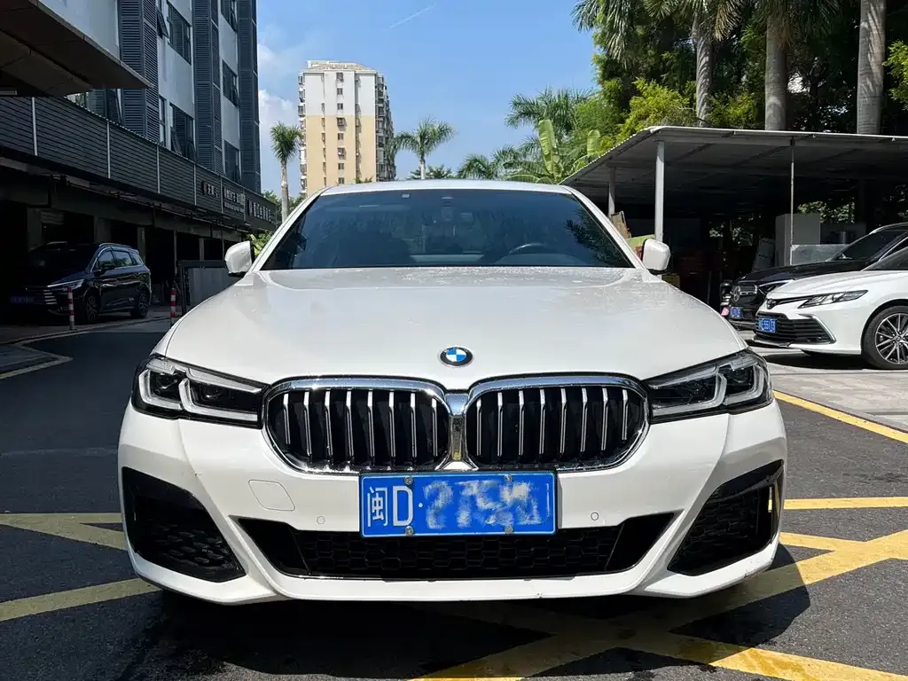 BMW 5 Series — фото 2