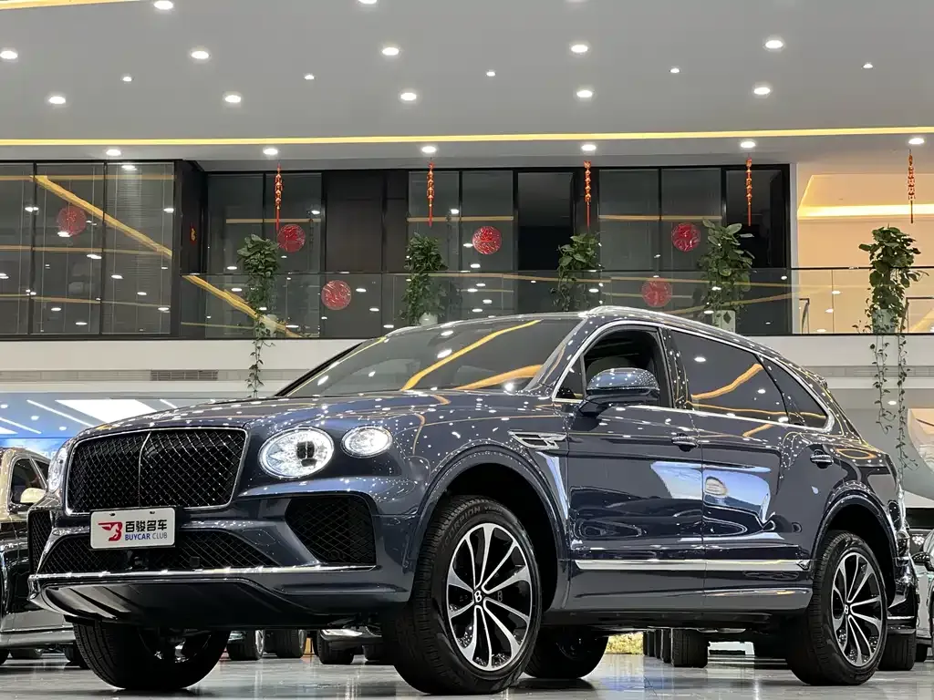 Bentley Bentayga 2024 из CN, фото 2