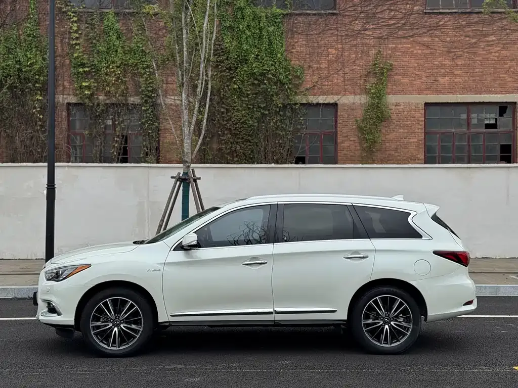 Infiniti QX60 (Import) 2021 из CN, фото 4