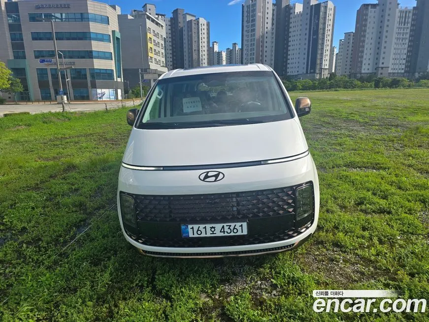 Hyundai Staria — фото 1