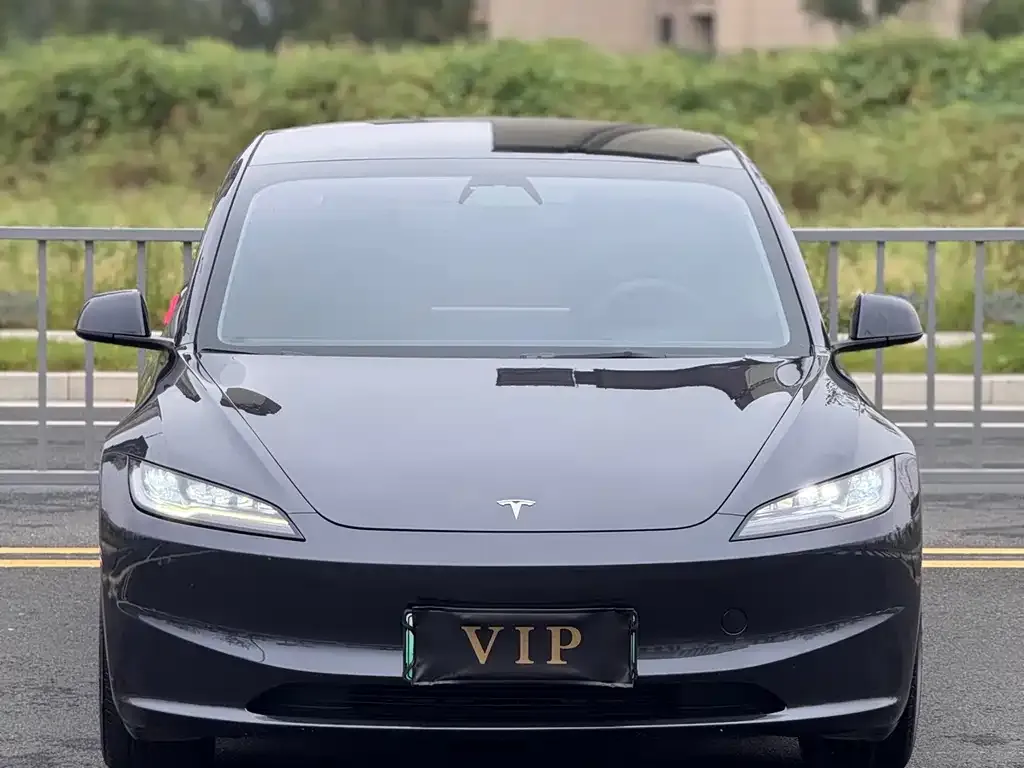 Tesla Model 3 — фото 2