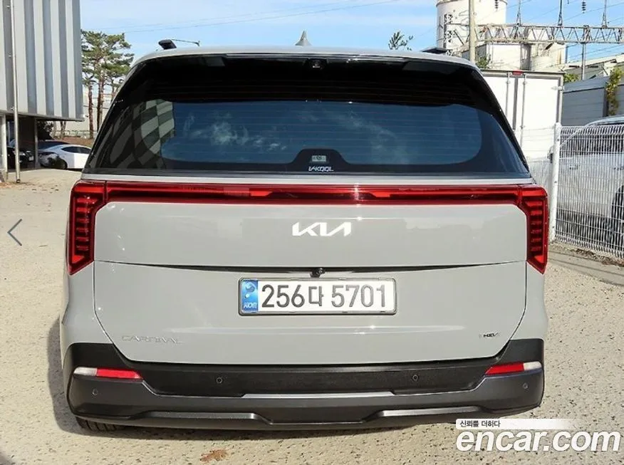 Kia Carnival — фото 4