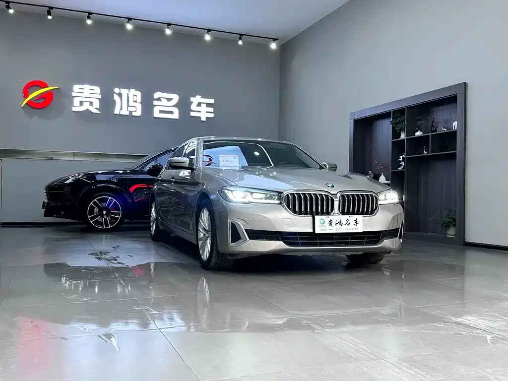 BMW 5 Series — фото 1
