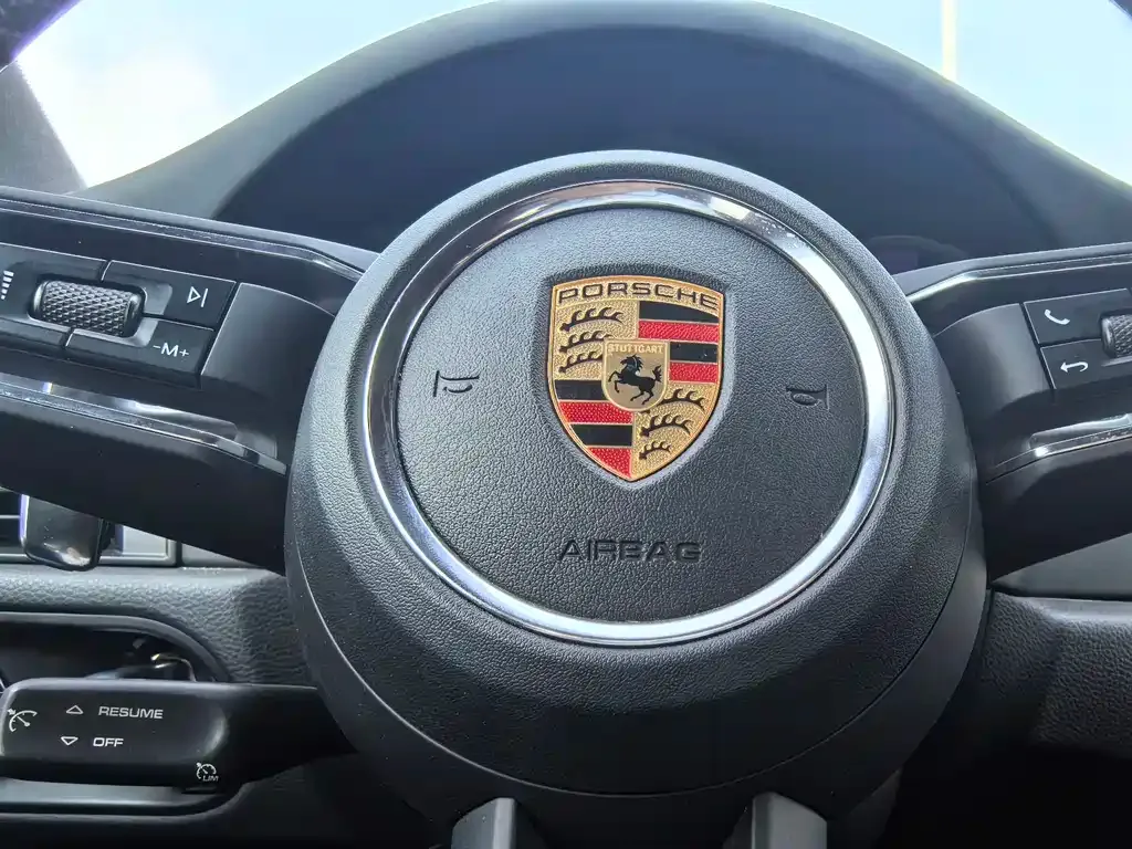 Porsche Macan — фото 6