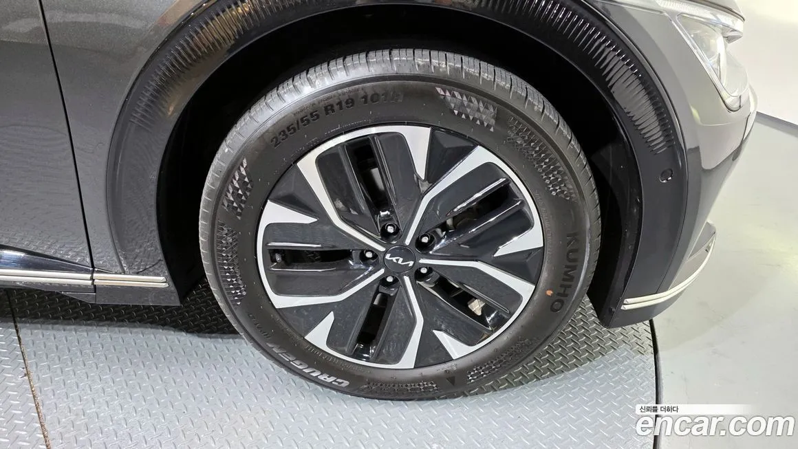 Kia EV6 — фото 5