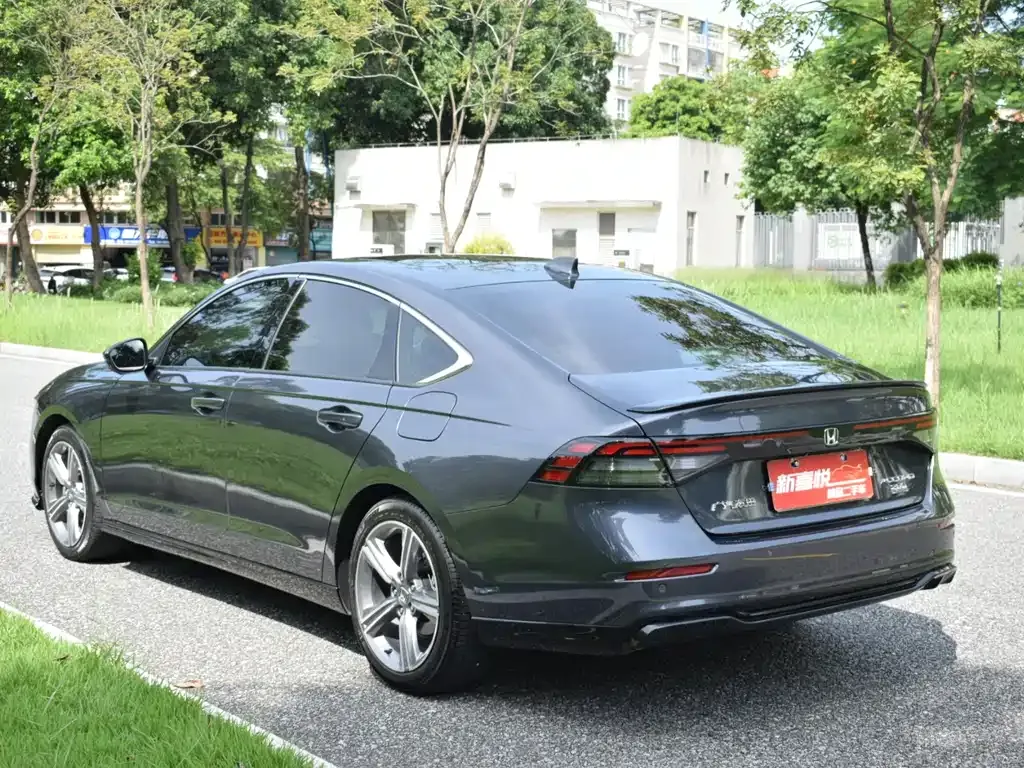 Honda Accord — фото 4