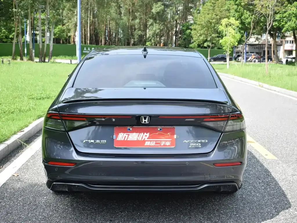 Honda Accord — фото 5