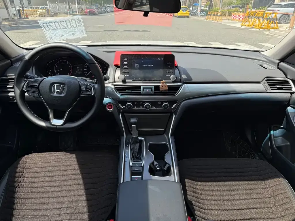 Honda Accord — фото 6