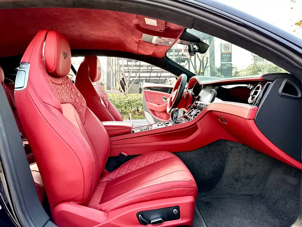 Bentley Continental 2021 из CN, фото 9