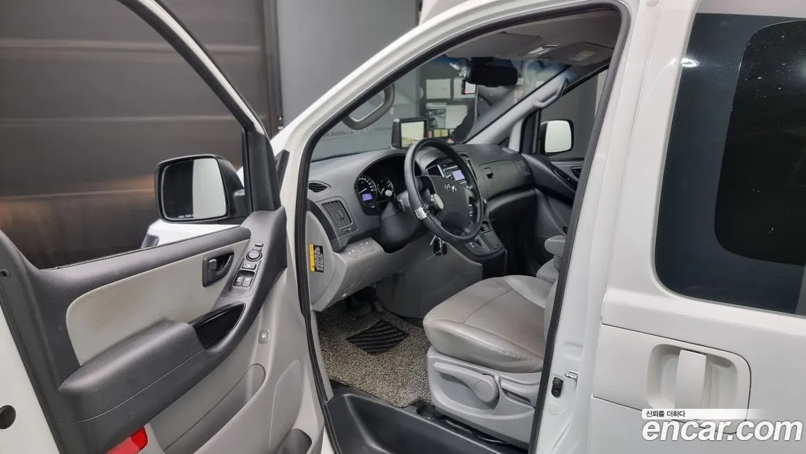 Hyundai Starex — фото 10
