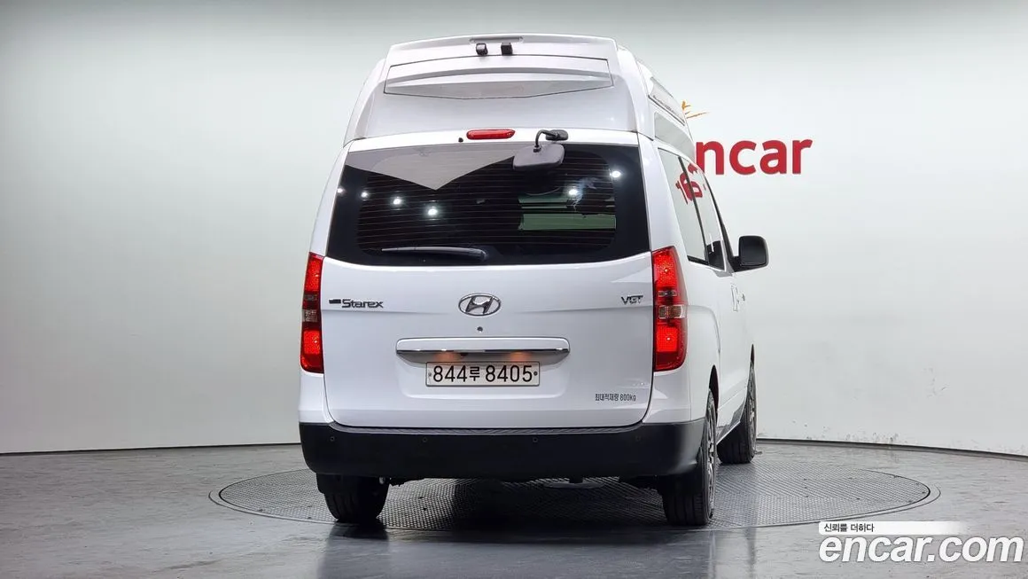 Hyundai Starex — фото 4
