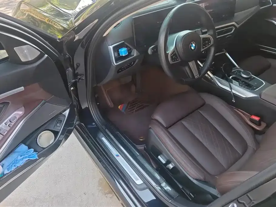 BMW 3 Series 2023 из CN, фото 9
