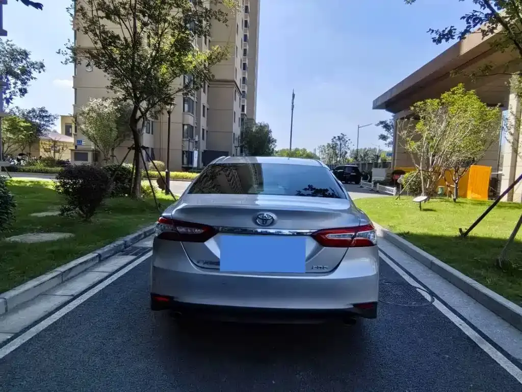 Toyota Camry 2021 из CN, фото 10