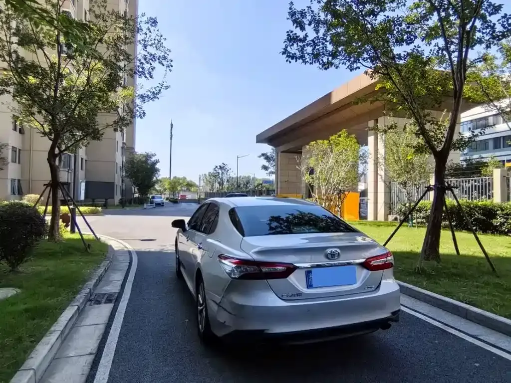 Toyota Camry 2021 из CN, фото 9