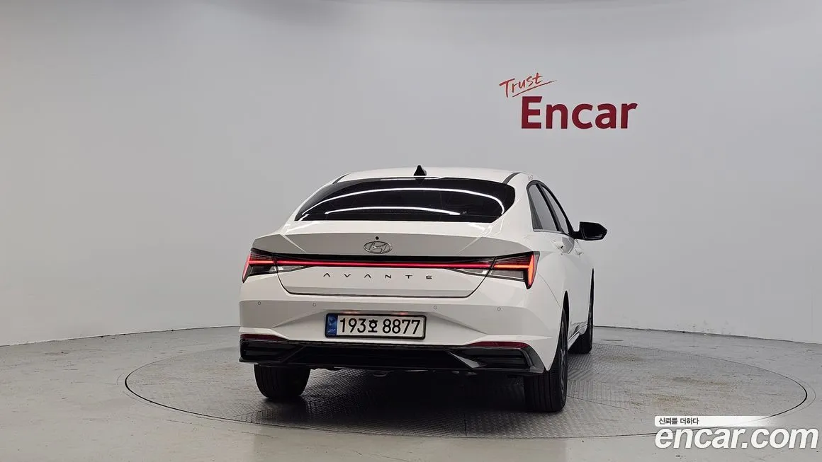 Hyundai AVANTE — фото 4