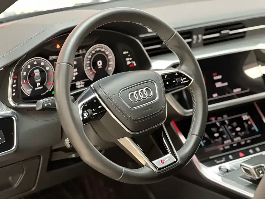 Audi A6L — фото 7