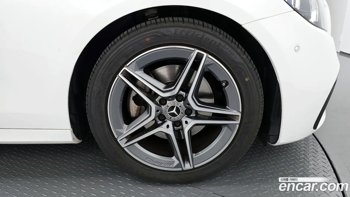 Mercedes-Benz E-Class 2023 из KR, фото 5