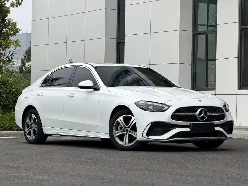 Mercedes-Benz C-Class — фото 1