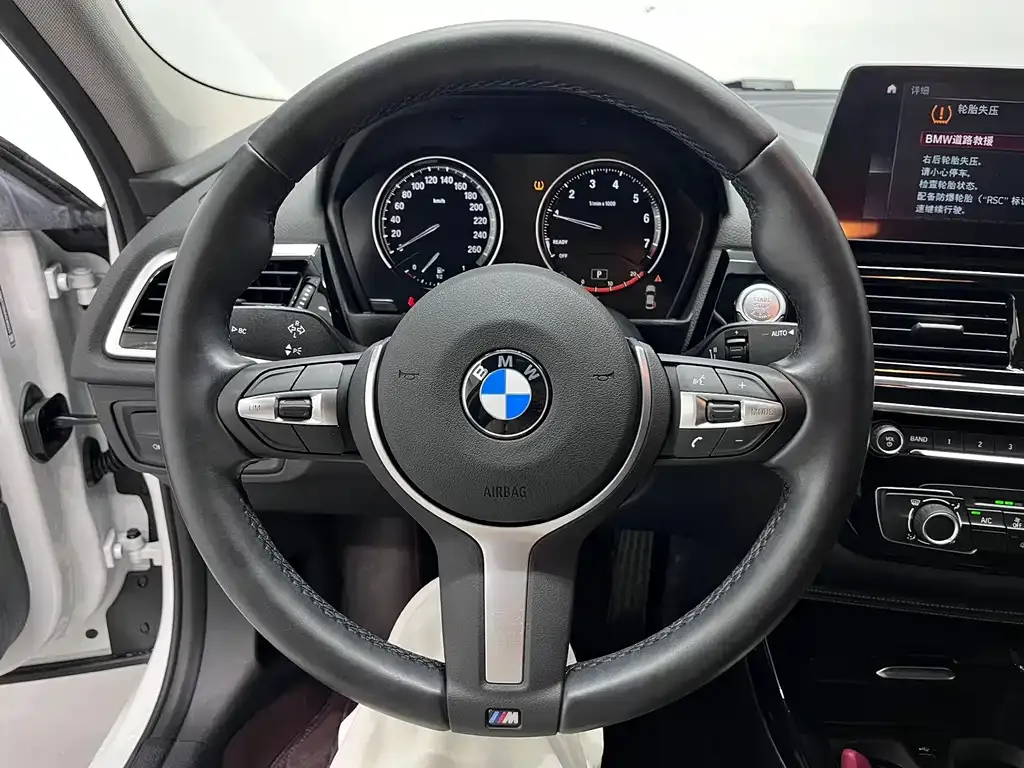 BMW 1 Series — фото 10