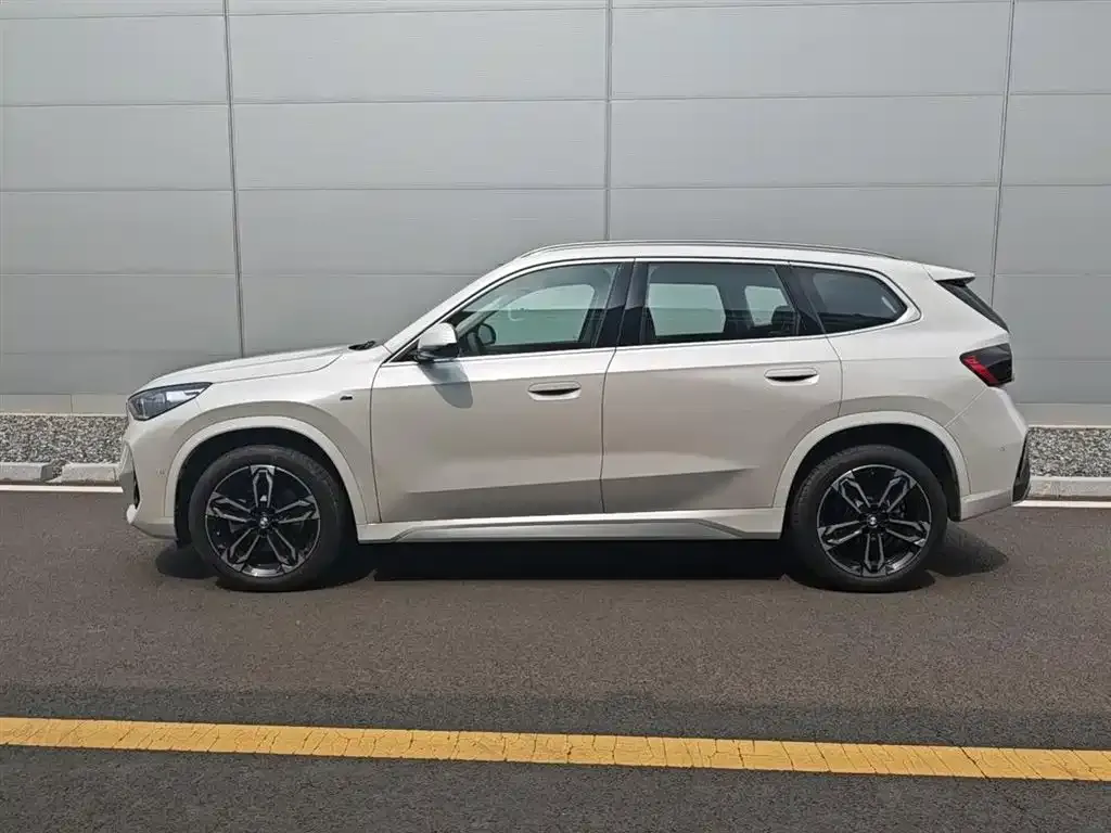 BMW X1 2024 из CN, фото 3