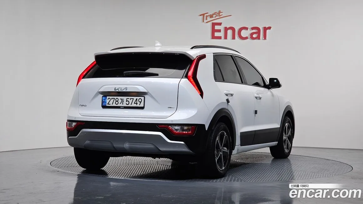 Kia Niro 2023 из KR, фото 2