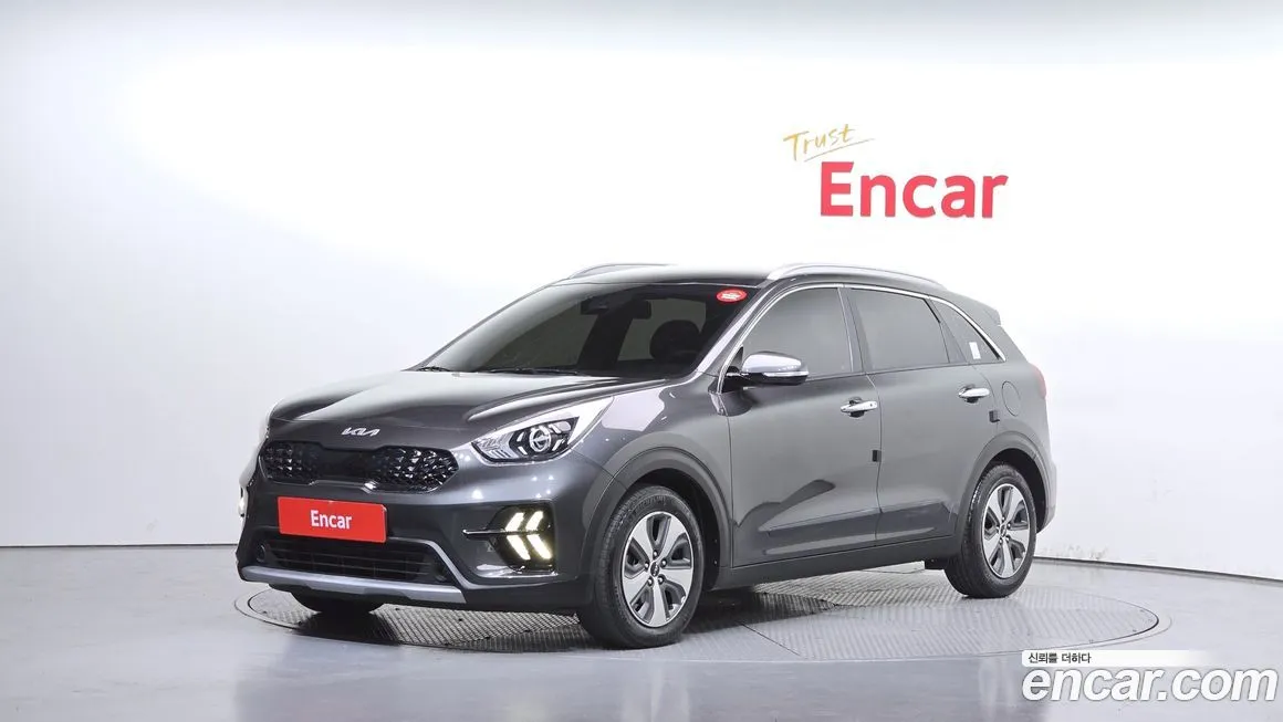Kia Niro — фото 1
